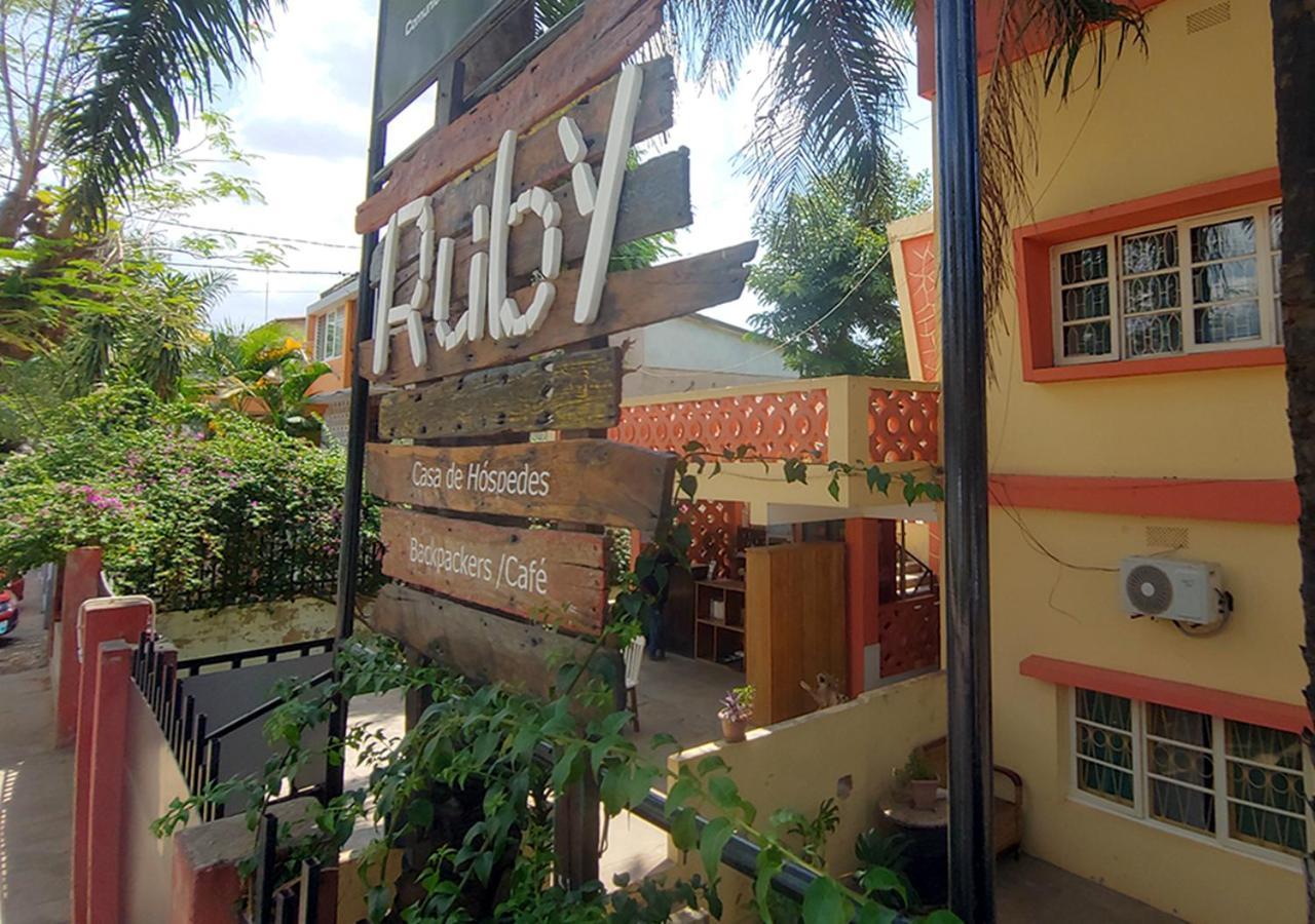 Ruby - Casa de Hospedes - Backpackers Nampula Exteriör bild