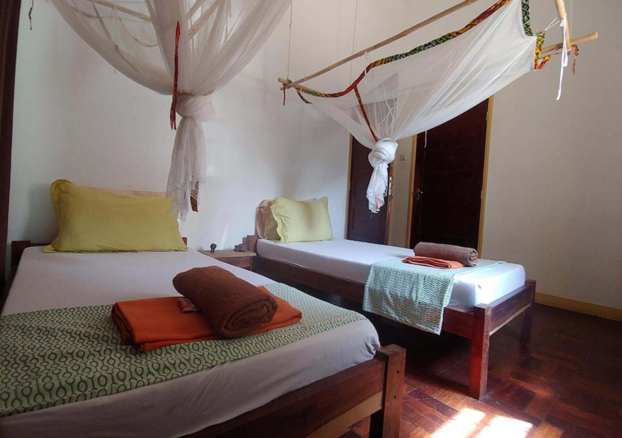 Ruby - Casa de Hospedes - Backpackers Nampula Exteriör bild