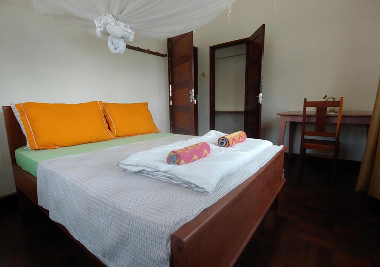Ruby - Casa de Hospedes - Backpackers Nampula Exteriör bild
